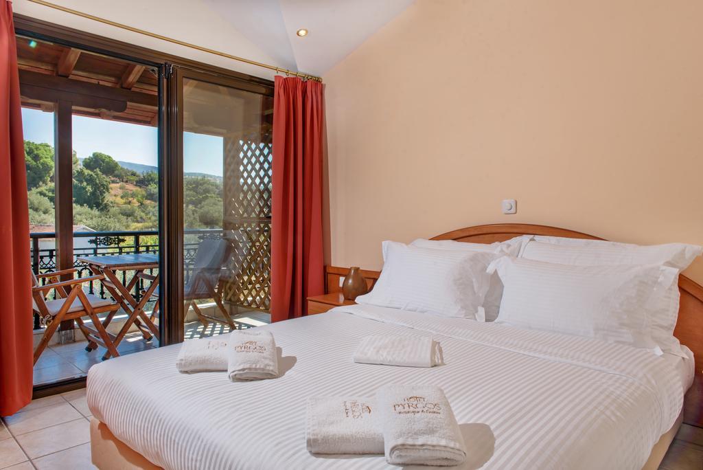 Pyrgos Hotel Ouranoupoli Dış mekan fotoğraf