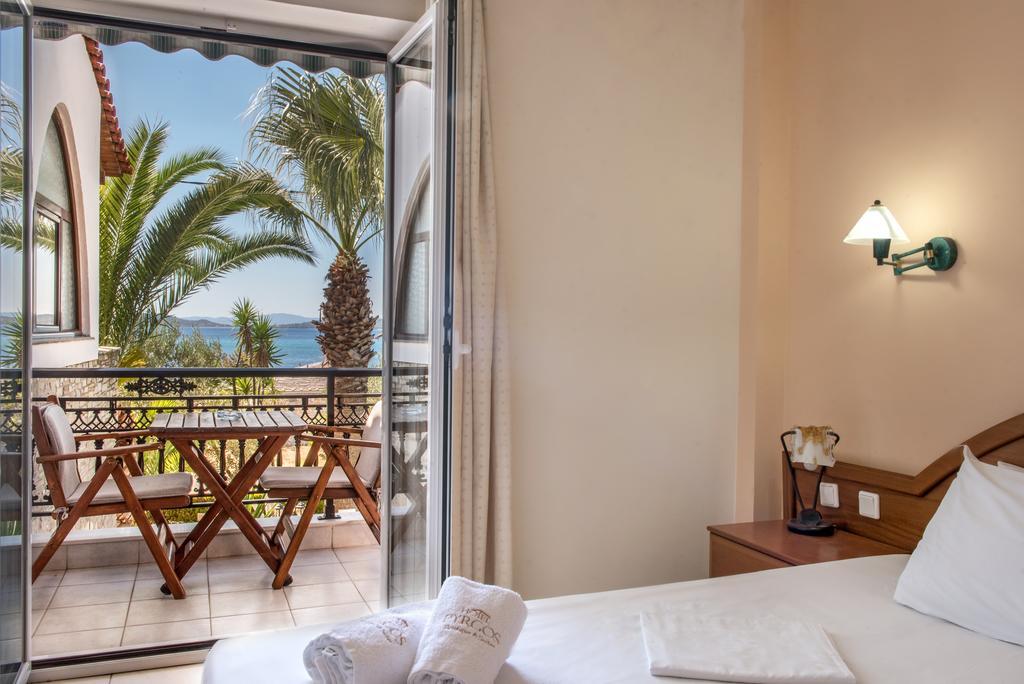 Pyrgos Hotel Ouranoupoli Dış mekan fotoğraf